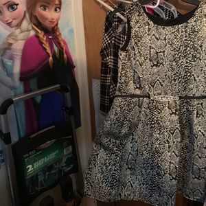 Girls dress size 10